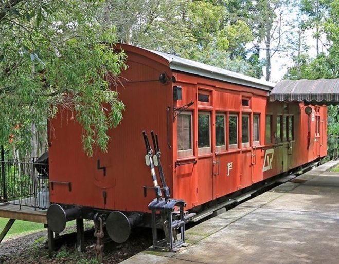 Mt Nebo Railway Carriage & Chalet