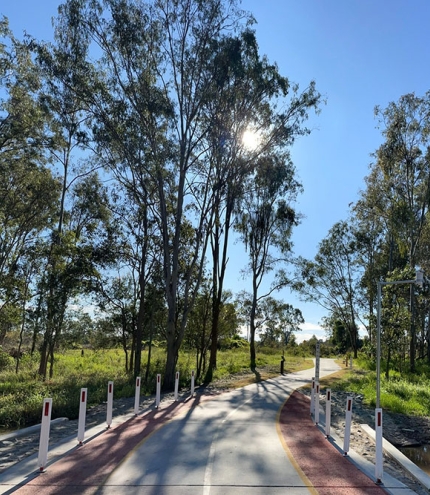 Sunny day in the park in Archerfield