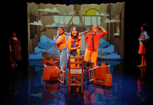 Cast ensemble The Lucky Country