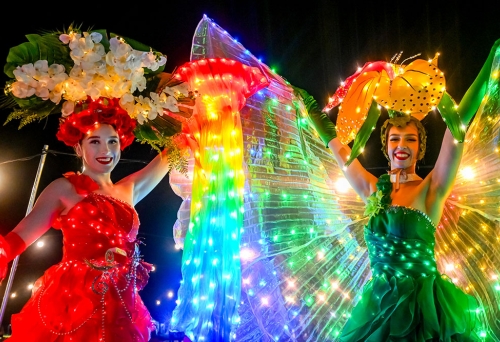 Psople in parade Laidley Spring Festival