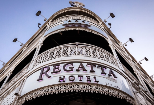 Regatta Hotel, Toowong 
