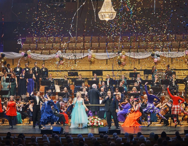 Qld Pops Orchestra NYE Concert QPAC Qld Pops Orchestra on stage NYE Concert