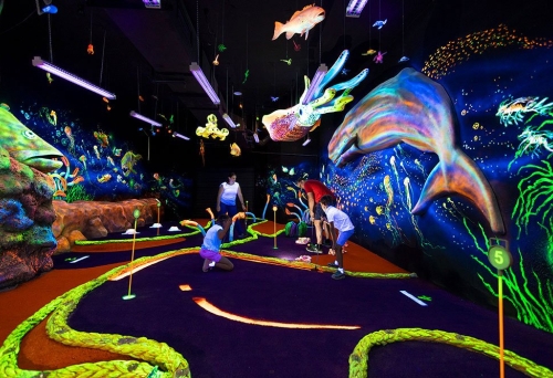 Undersea putt Play Redcliffe