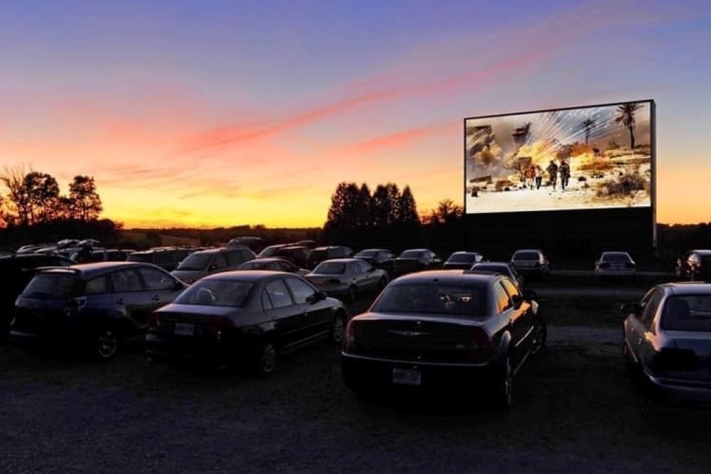 Yatala Drive-in Cars parked at Yatala Drive-in