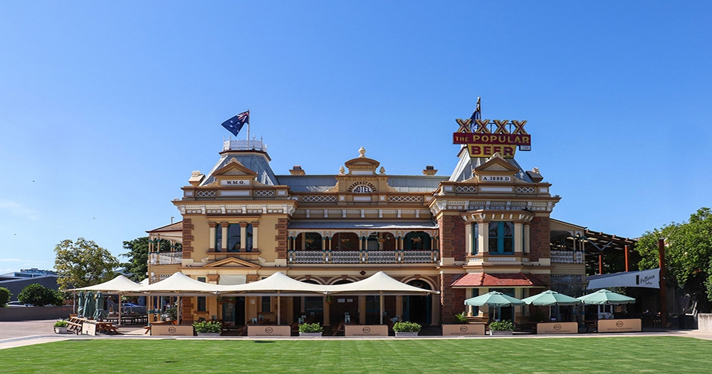Exterior of Breakfast Creek Hotel